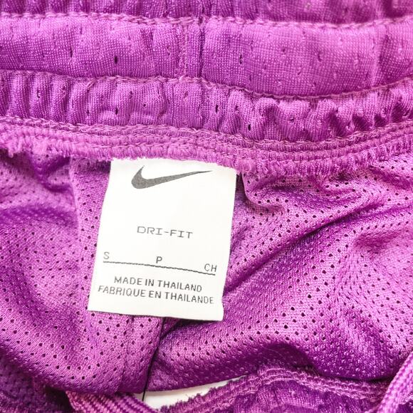 Nike Big Kids' Boys Dri-Fit Mesh Standard Fit Shorts Purple Size Small - Picture 4 of 5